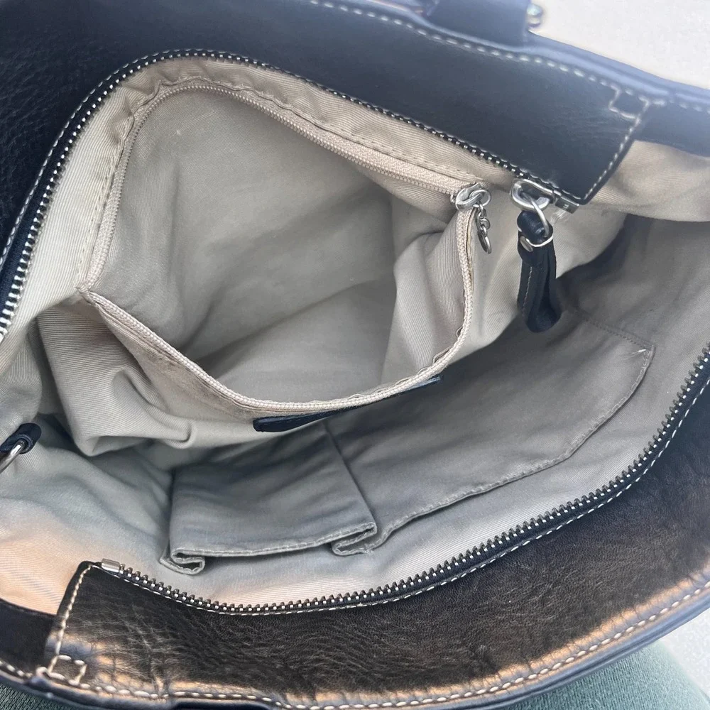 COACH Y2K Black Pebbled Leather Shoulder Bag Purse 2010 Tote F13089